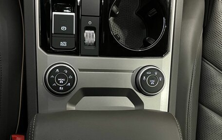 Volkswagen Touareg III, 2020 год, 5 990 000 рублей, 16 фотография