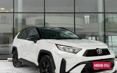 Toyota RAV4, 2021 год, 3 805 000 рублей, 2 фотография