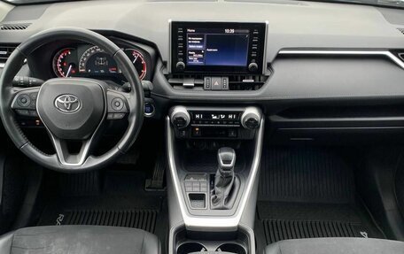 Toyota RAV4, 2021 год, 3 805 000 рублей, 13 фотография