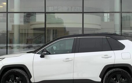 Toyota RAV4, 2021 год, 3 805 000 рублей, 7 фотография