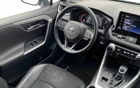 Toyota RAV4, 2021 год, 3 805 000 рублей, 12 фотография