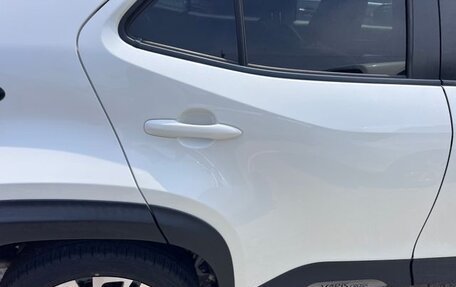 Toyota Yaris Cross, 2022 год, 1 600 000 рублей, 8 фотография