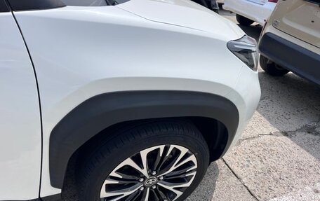 Toyota Yaris Cross, 2022 год, 1 600 000 рублей, 10 фотография