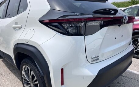 Toyota Yaris Cross, 2022 год, 1 600 000 рублей, 17 фотография