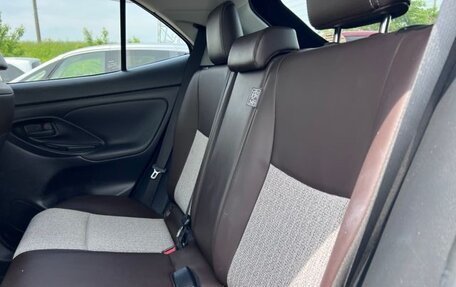 Toyota Yaris Cross, 2022 год, 1 600 000 рублей, 34 фотография