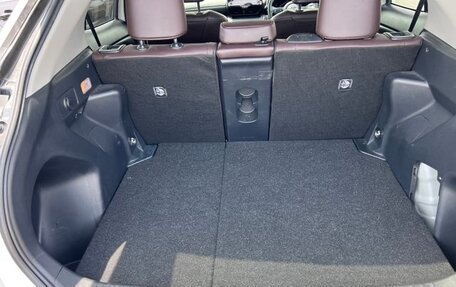 Toyota Yaris Cross, 2022 год, 1 600 000 рублей, 40 фотография