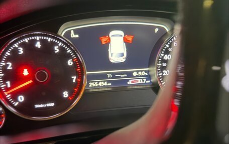 Volkswagen Touareg III, 2015 год, 2 000 000 рублей, 2 фотография