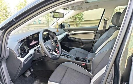 Volkswagen Golf VIII, 2022 год, 1 650 000 рублей, 6 фотография