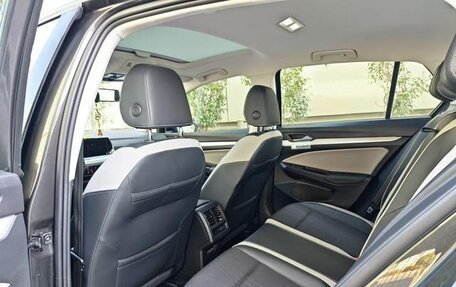 Volkswagen Golf VIII, 2022 год, 1 650 000 рублей, 4 фотография