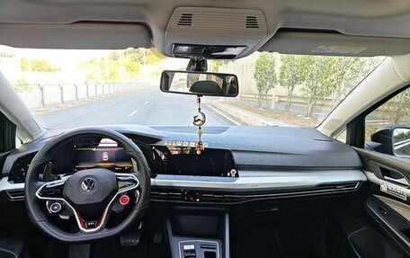 Volkswagen Golf VIII, 2022 год, 1 650 000 рублей, 5 фотография