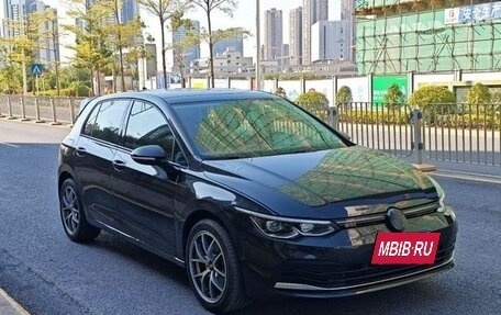 Volkswagen Golf VIII, 2022 год, 1 650 000 рублей, 2 фотография