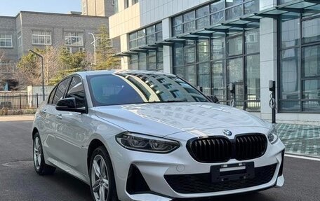 BMW 1 серия, 2022 год, 1 660 000 рублей, 3 фотография