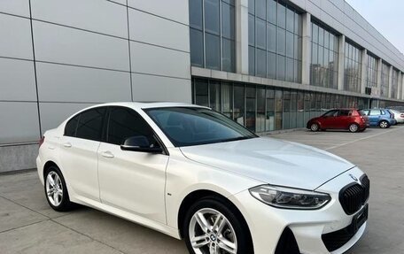 BMW 1 серия, 2022 год, 1 680 000 рублей, 3 фотография