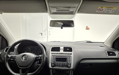 Volkswagen Polo VI (EU Market), 2015 год, 1 004 000 рублей, 17 фотография