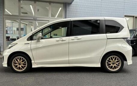 Honda Freed I, 2016 год, 887 000 рублей, 2 фотография