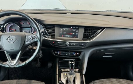 Opel Insignia II рестайлинг, 2019 год, 1 599 000 рублей, 10 фотография