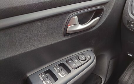 KIA Rio IV, 2019 год, 1 370 000 рублей, 11 фотография