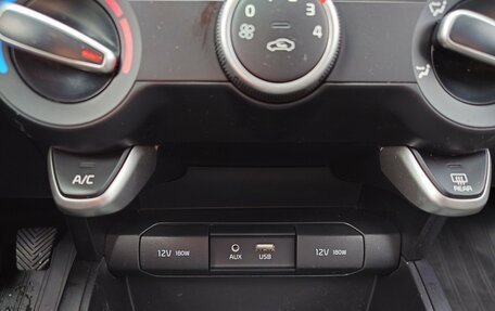 KIA Rio IV, 2019 год, 1 370 000 рублей, 15 фотография