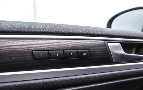 Volkswagen Touareg III, 2014 год, 2 349 000 рублей, 8 фотография