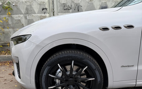 Maserati Levante I, 2021 год, 9 950 000 рублей, 7 фотография