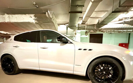 Maserati Levante I, 2021 год, 9 950 000 рублей, 3 фотография