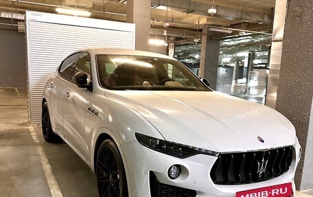 Maserati Levante I, 2021 год, 9 950 000 рублей, 2 фотография