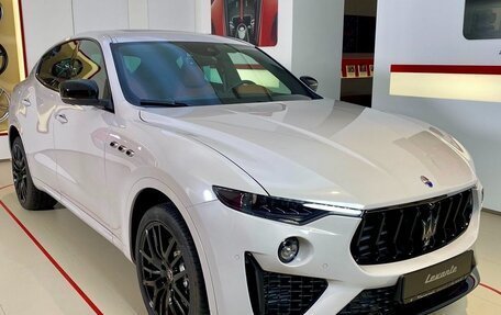 Maserati Levante I, 2021 год, 9 950 000 рублей, 10 фотография