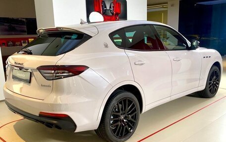 Maserati Levante I, 2021 год, 9 950 000 рублей, 12 фотография