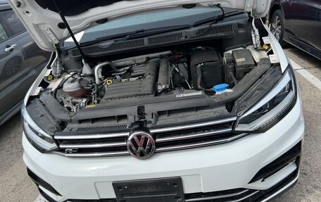 Volkswagen Touran III, 2019 год, 1 600 000 рублей, 14 фотография