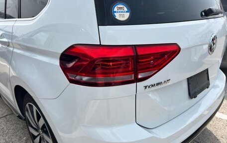 Volkswagen Touran III, 2019 год, 1 600 000 рублей, 12 фотография