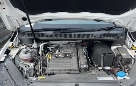 Volkswagen Touran III, 2019 год, 1 600 000 рублей, 24 фотография