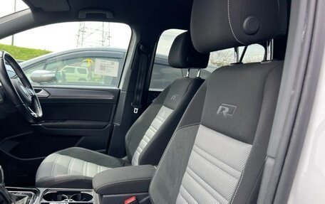 Volkswagen Touran III, 2019 год, 1 600 000 рублей, 33 фотография