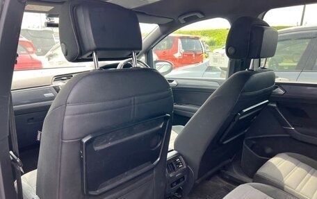 Volkswagen Touran III, 2019 год, 1 600 000 рублей, 35 фотография