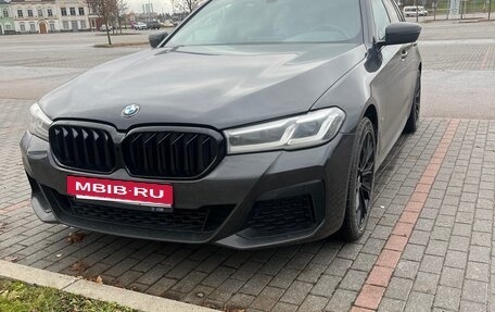 BMW 5 серия, 2020 год, 3 900 000 рублей, 4 фотография