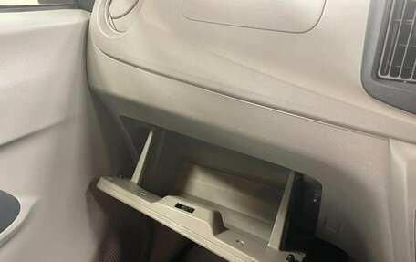 Daihatsu Mira e:S I рестайлинг, 2015 год, 405 000 рублей, 10 фотография