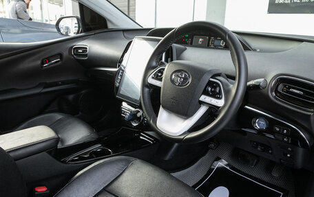 Toyota Prius IV XW50, 2017 год, 1 755 000 рублей, 21 фотография