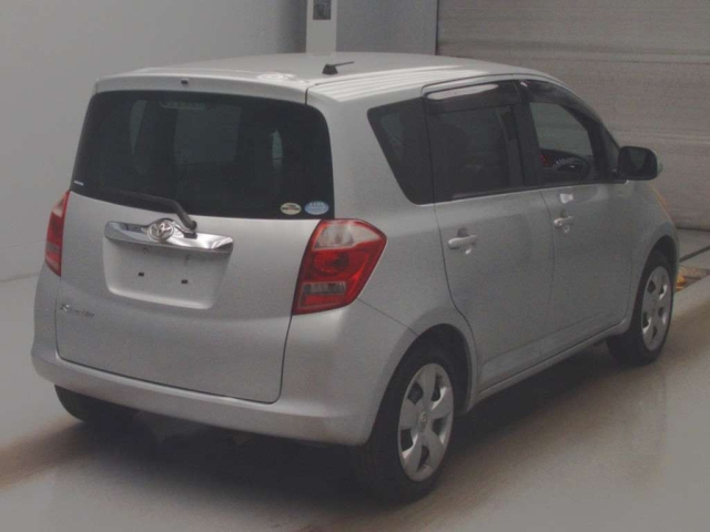 Toyota Ractis I, 2006 год, 555 000 рублей, 2 фотография