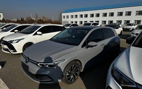 Volkswagen Golf VIII, 2021 год, 1 850 000 рублей, 1 фотография