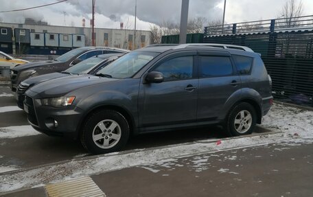 Mitsubishi Outlander III рестайлинг 3, 2010 год, 745 000 рублей, 2 фотография