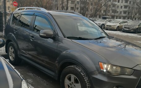 Mitsubishi Outlander III рестайлинг 3, 2010 год, 745 000 рублей, 3 фотография