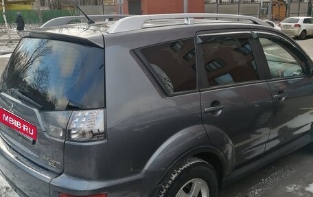 Mitsubishi Outlander III рестайлинг 3, 2010 год, 745 000 рублей, 4 фотография