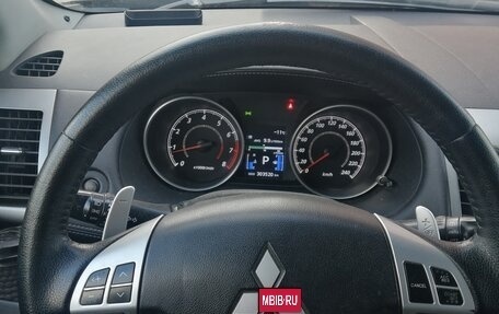 Mitsubishi Outlander III рестайлинг 3, 2010 год, 745 000 рублей, 9 фотография