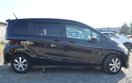 Honda Freed I, 2011 год, 780 000 рублей, 12 фотография
