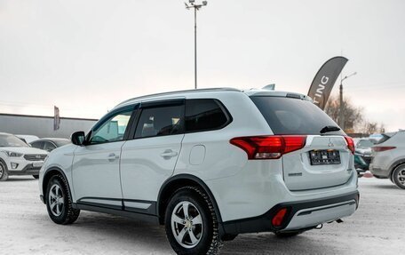 Mitsubishi Outlander III рестайлинг 3, 2019 год, 1 999 000 рублей, 8 фотография