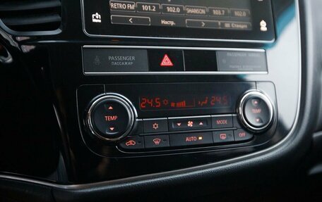 Mitsubishi Outlander III рестайлинг 3, 2019 год, 1 999 000 рублей, 14 фотография