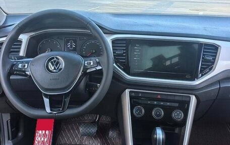 Volkswagen T-Roc I, 2022 год, 1 300 000 рублей, 7 фотография