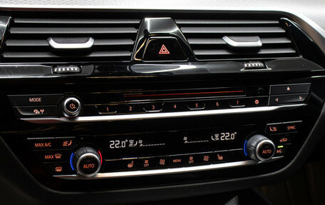 BMW 5 серия, 2018 год, 3 700 000 рублей, 18 фотография