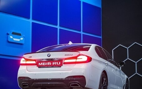 BMW 5 серия, 2021 год, 5 999 999 рублей, 6 фотография