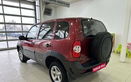 Chevrolet Niva I рестайлинг, 2011 год, 599 900 рублей, 4 фотография