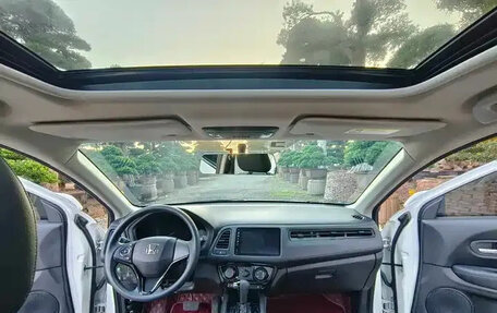 Honda Vezel, 2022 год, 1 097 000 рублей, 7 фотография
